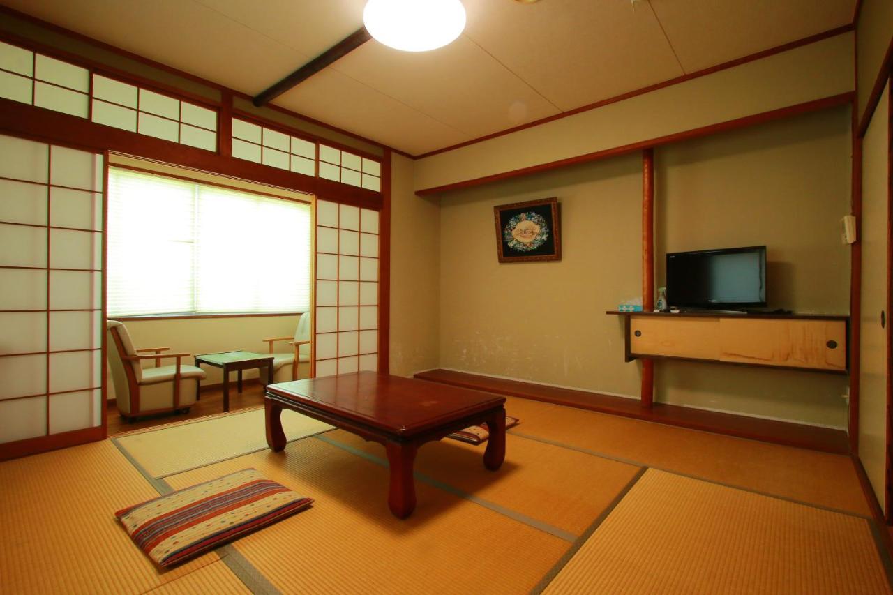 Family Ryokan Kawakyu With Showa Retro, Private Hot Spring Ibusuki Buitenkant foto