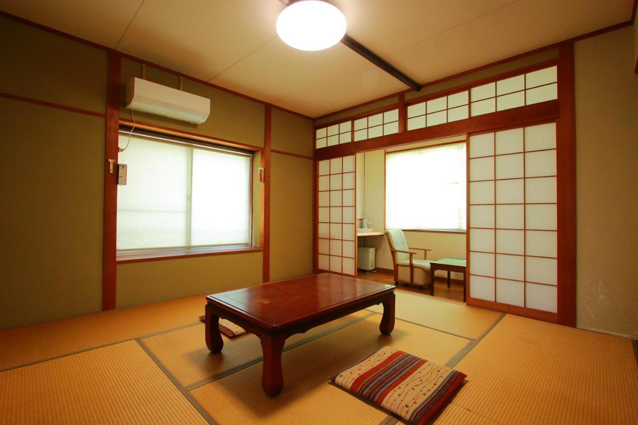 Family Ryokan Kawakyu With Showa Retro, Private Hot Spring Ibusuki Buitenkant foto